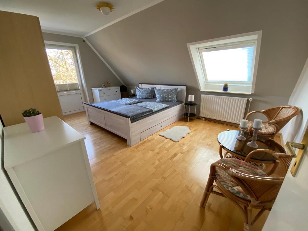 Apartment Stips *